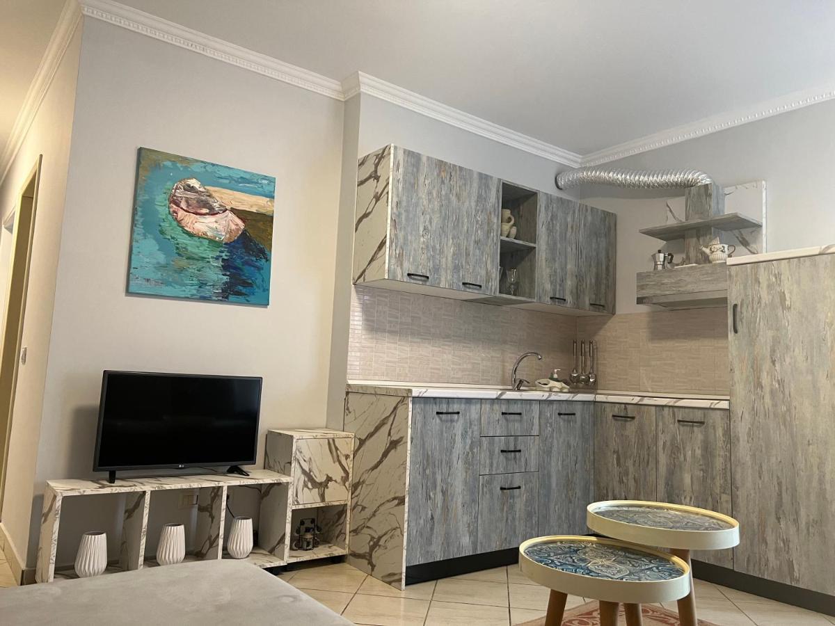 Lungomare Rei'S Apartment ドゥラス エクステリア 写真